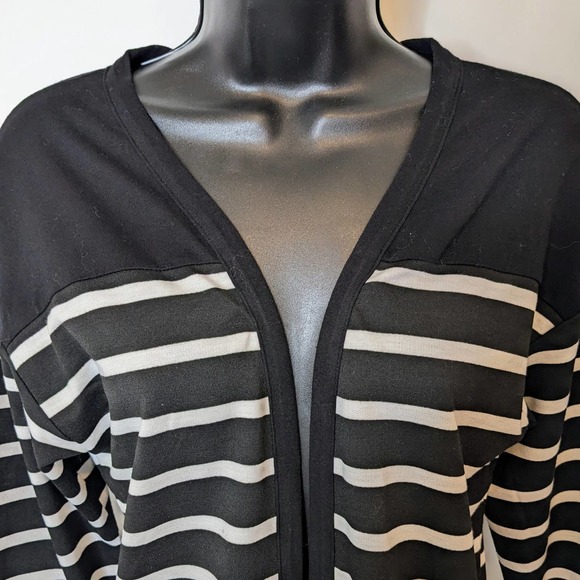 PINKMSTYLE Drop Shoulder Black and White Striped Long Knit Cardigan Size S NWT - Picture 3 of 7